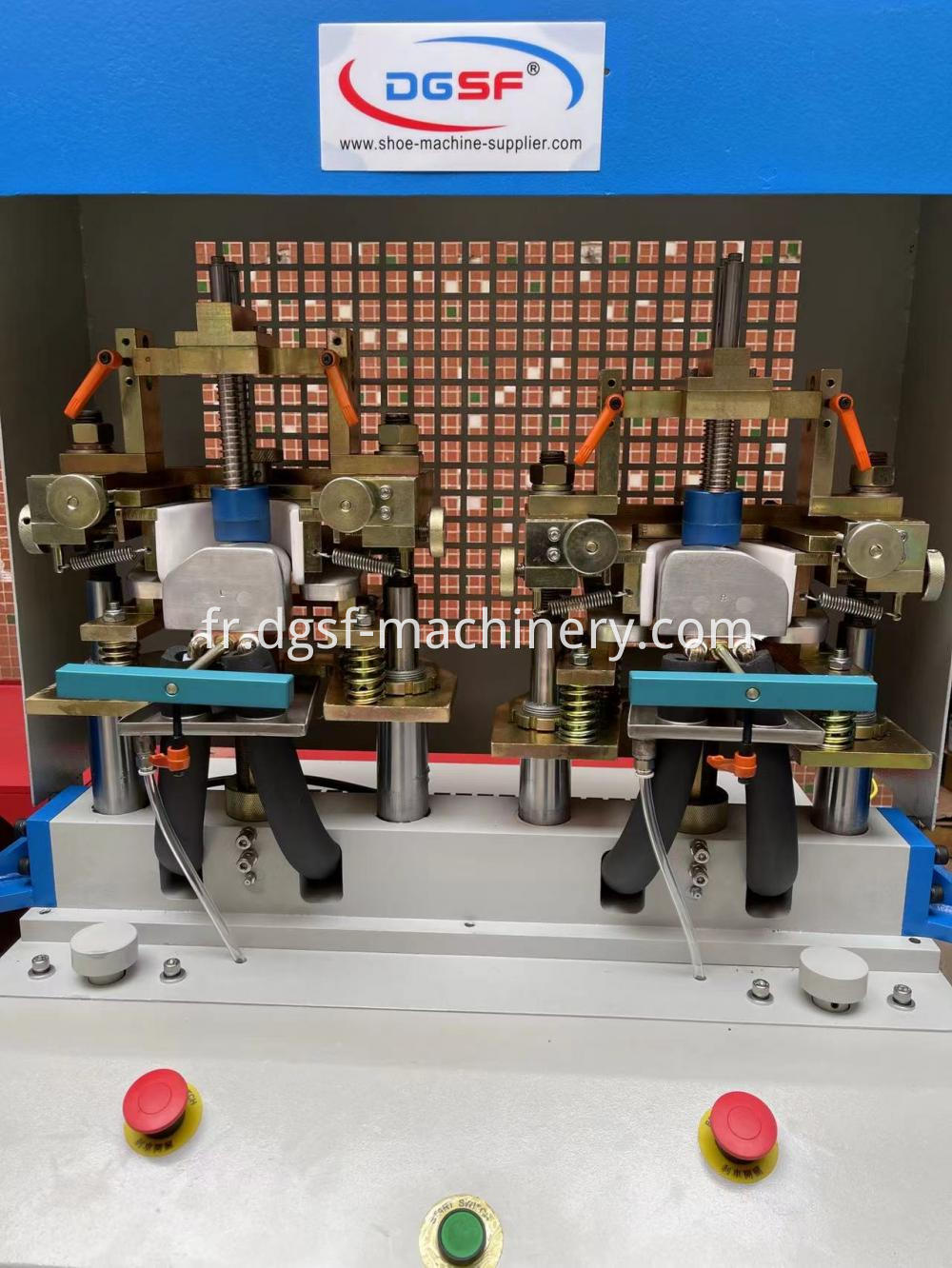 Double cold and double hot toe molding machine